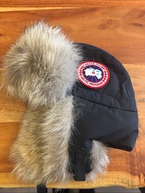 Authentic Canada Goose Hat with Natural Fur Trim Small-Medium
